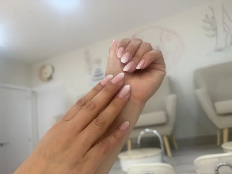 Trabajo de uñas NAIL-LY Sthetic 1